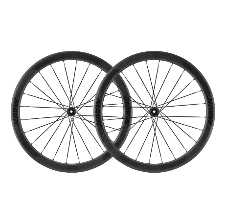 Cosmic SLR 45 Disc (2025 Edition): Modern aerodynamics combined with Mavic&rsquo;s hallmark tubeless simplicity.